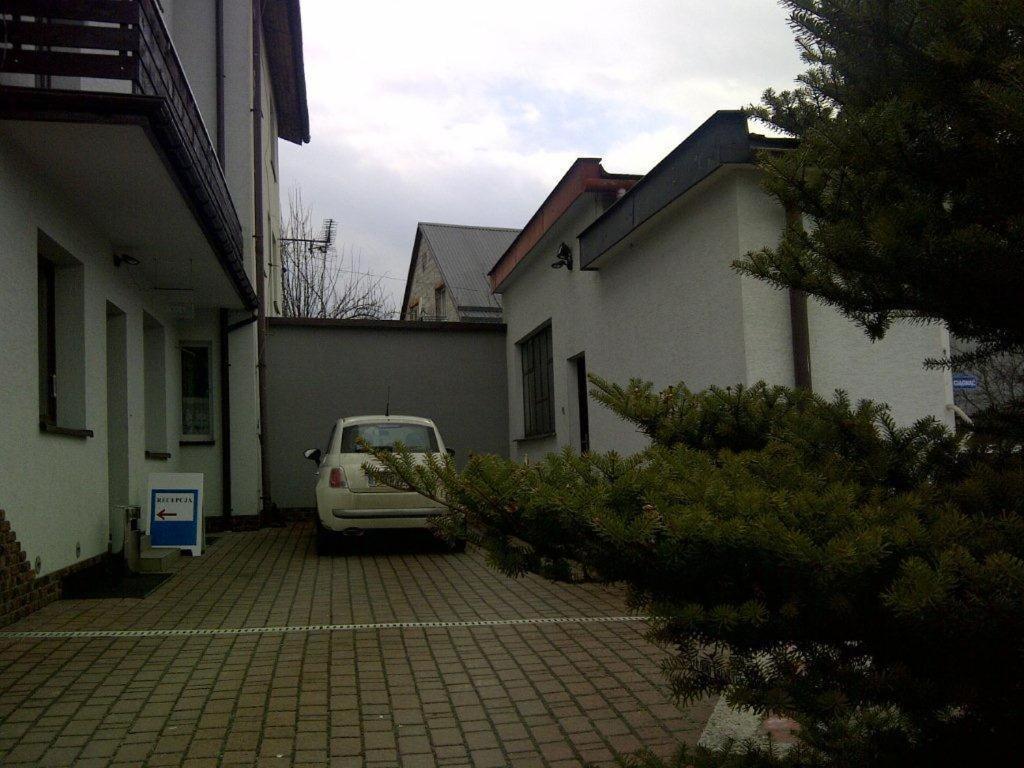 Route 7 Rooms Myslenice Ngoại thất bức ảnh