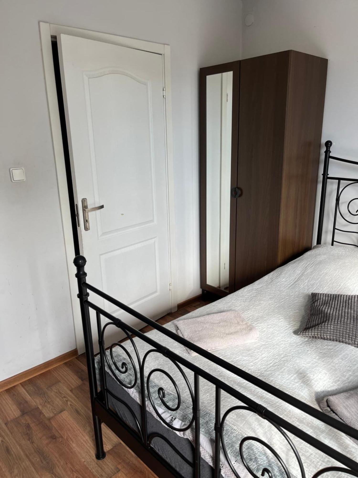Route 7 Rooms Myslenice Ngoại thất bức ảnh