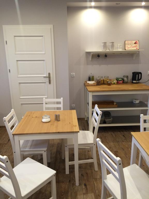 Route 7 Rooms Myslenice Ngoại thất bức ảnh